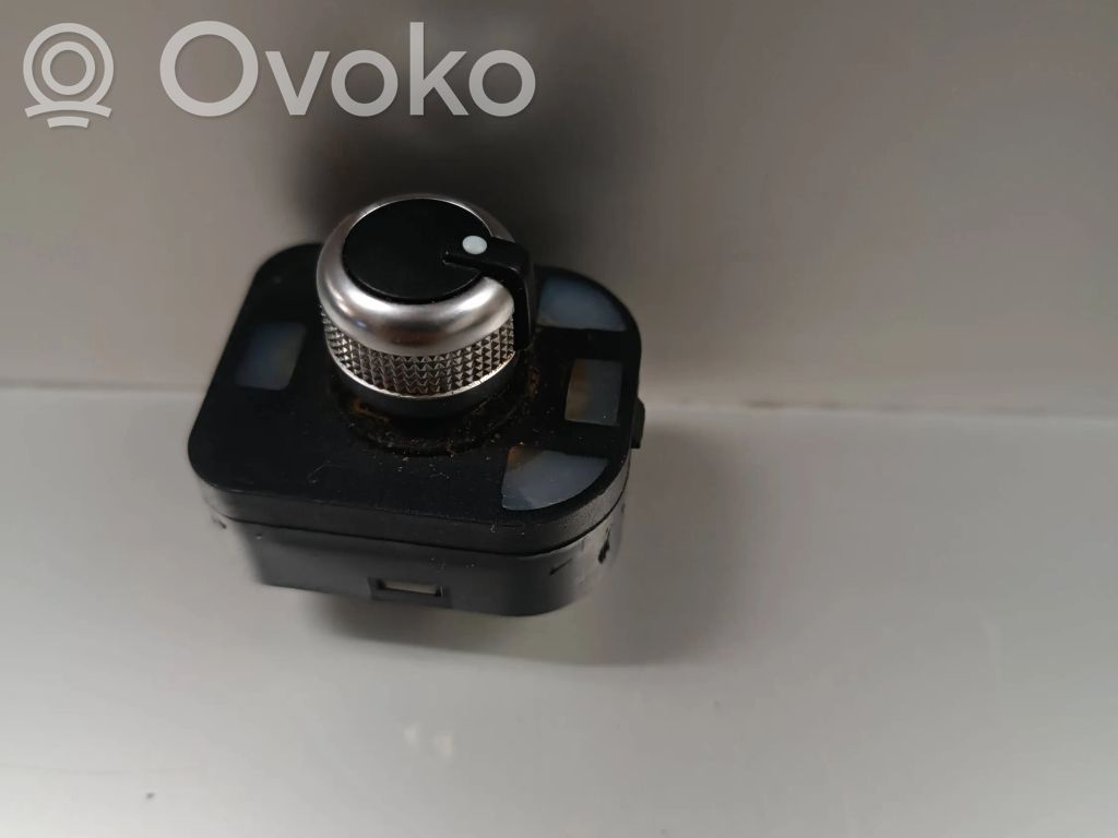 Audi Q7 4L Wing mirror switch 