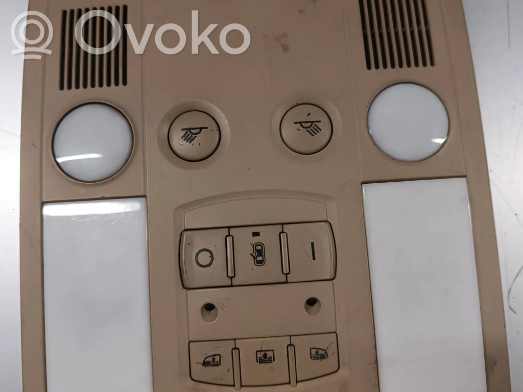 Etuistuimen valo   4E0947111AC