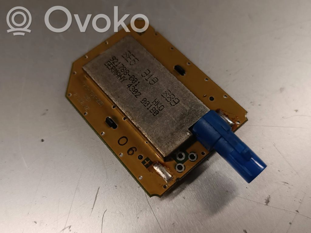 GPS-pystyantenni   8E5919889,723786001,430200180