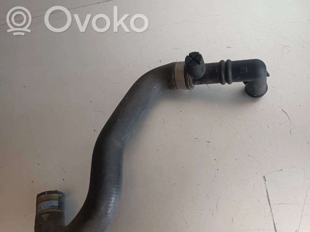 Audi A8 S8 D3 4E Engine coolant pipe/hose 