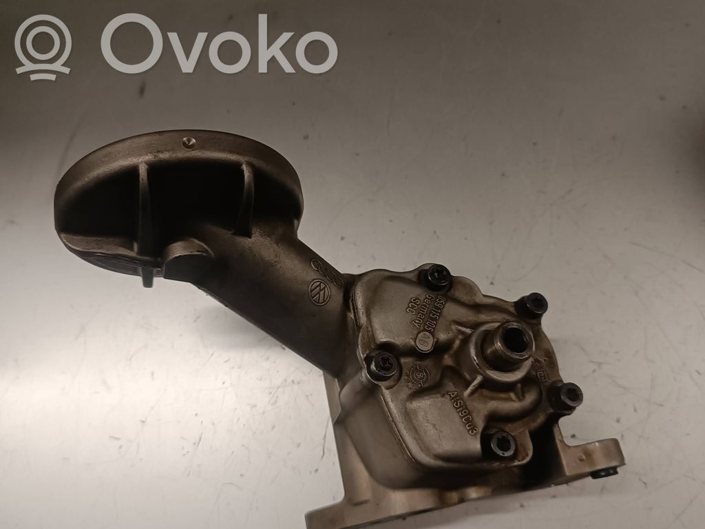 Audi Q7 4L Öljypumppu 