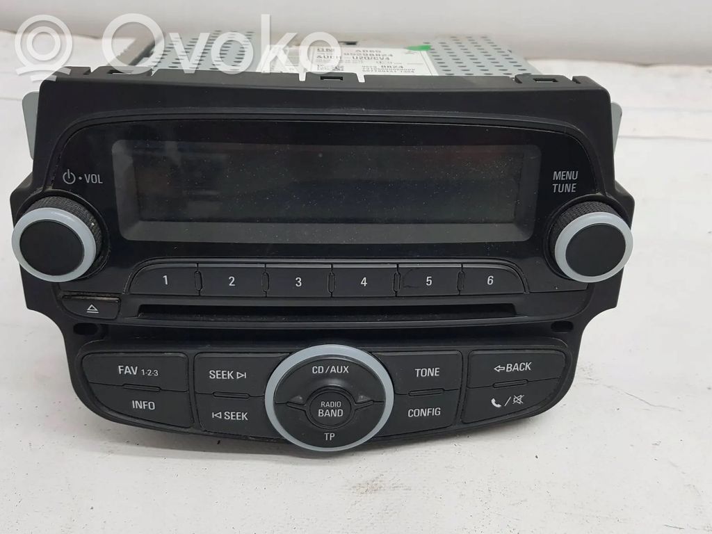 Chevrolet Spark Radio/CD/DVD/GPS head unit 