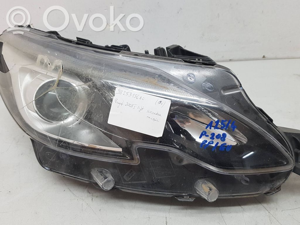 Peugeot 208 I Headlight/headlamp 