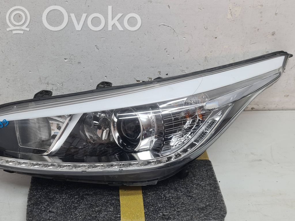 KIA Ceed Priekinis žibintas 