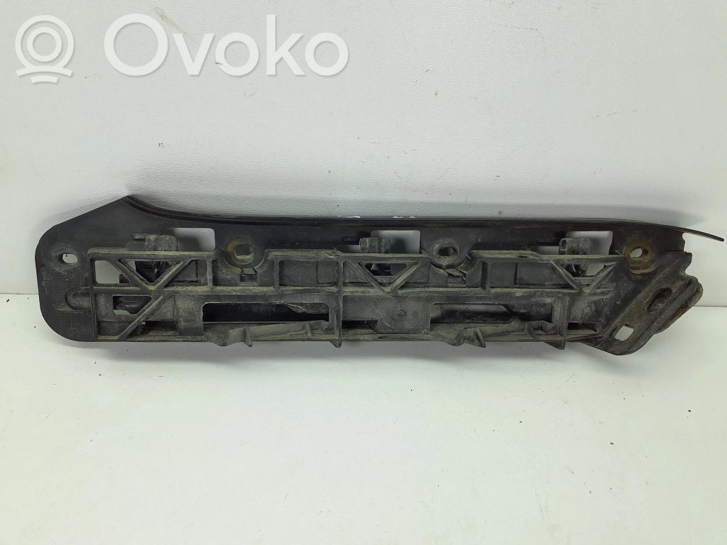 Volkswagen Touran I Front bumper mounting bracket 