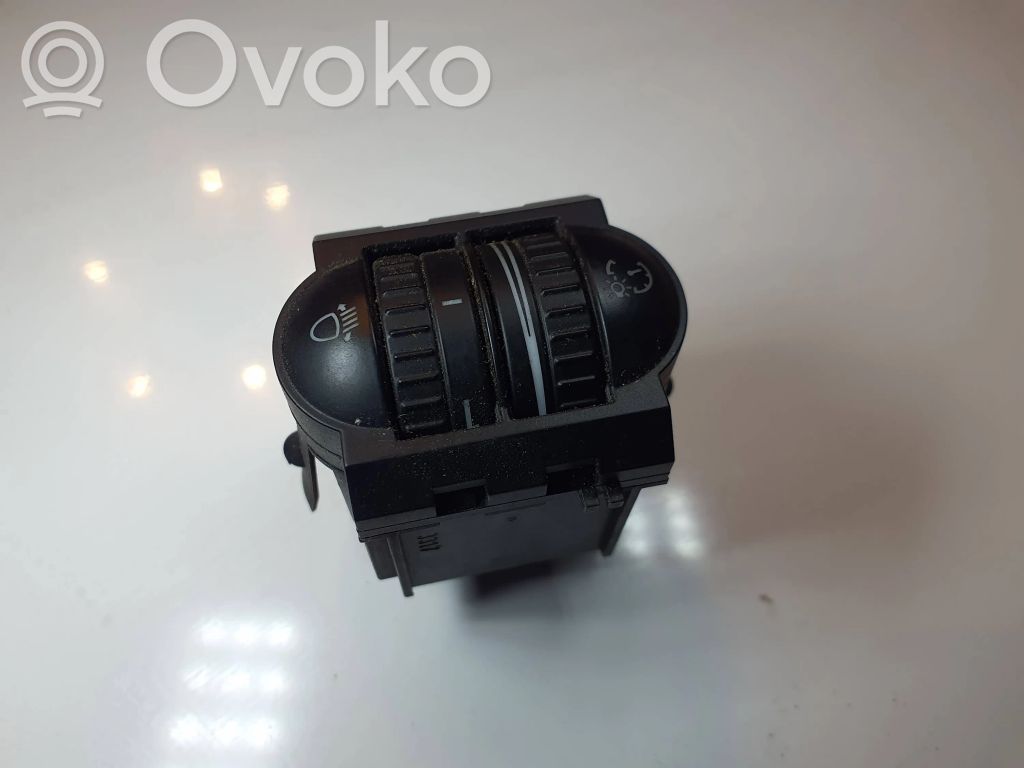 Volkswagen Golf V Headlight level height control switch 
