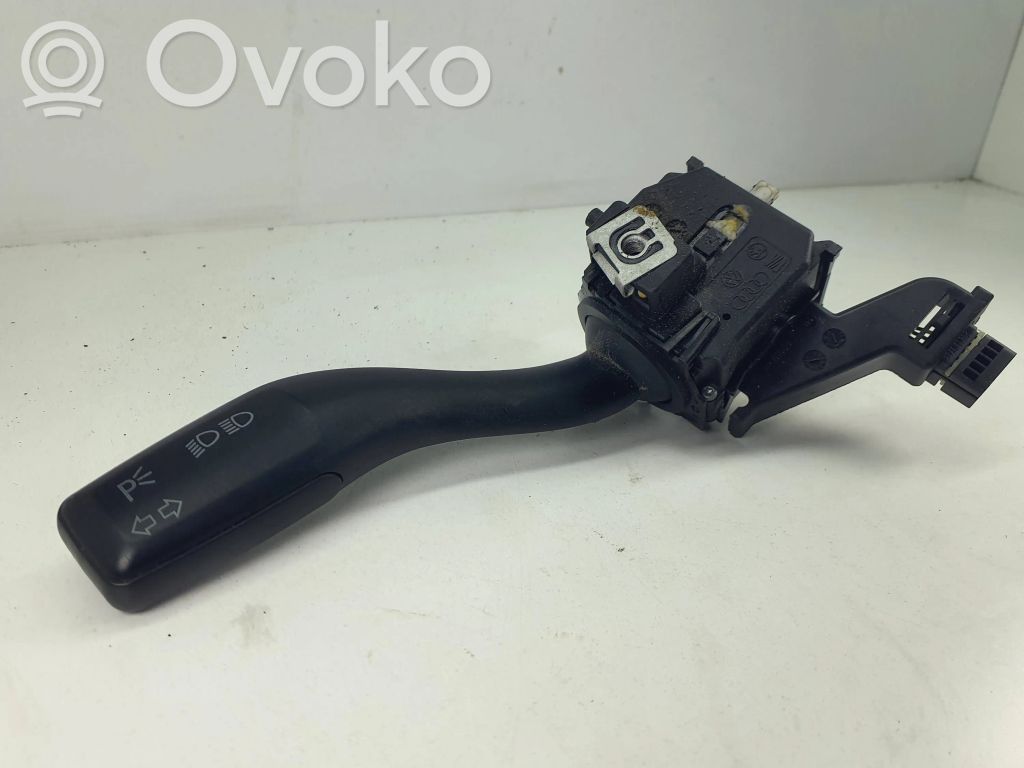 Audi A3 S3 A3 Sportback 8P Indicator stalk 