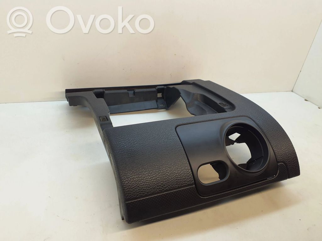Volkswagen Golf V Revestimiento de los botones de la parte inferior del panel 