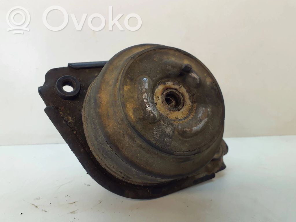 Mercedes-Benz ML W164 Engine mount bracket 
