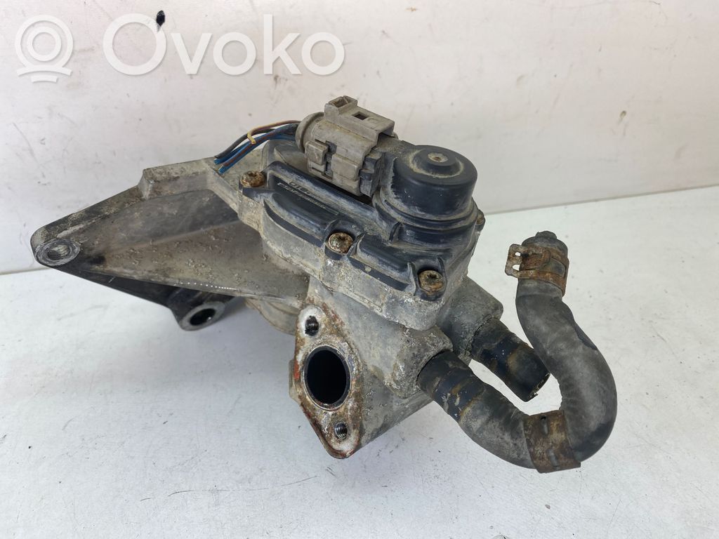 Volkswagen PASSAT B6 Válvula EGR 
