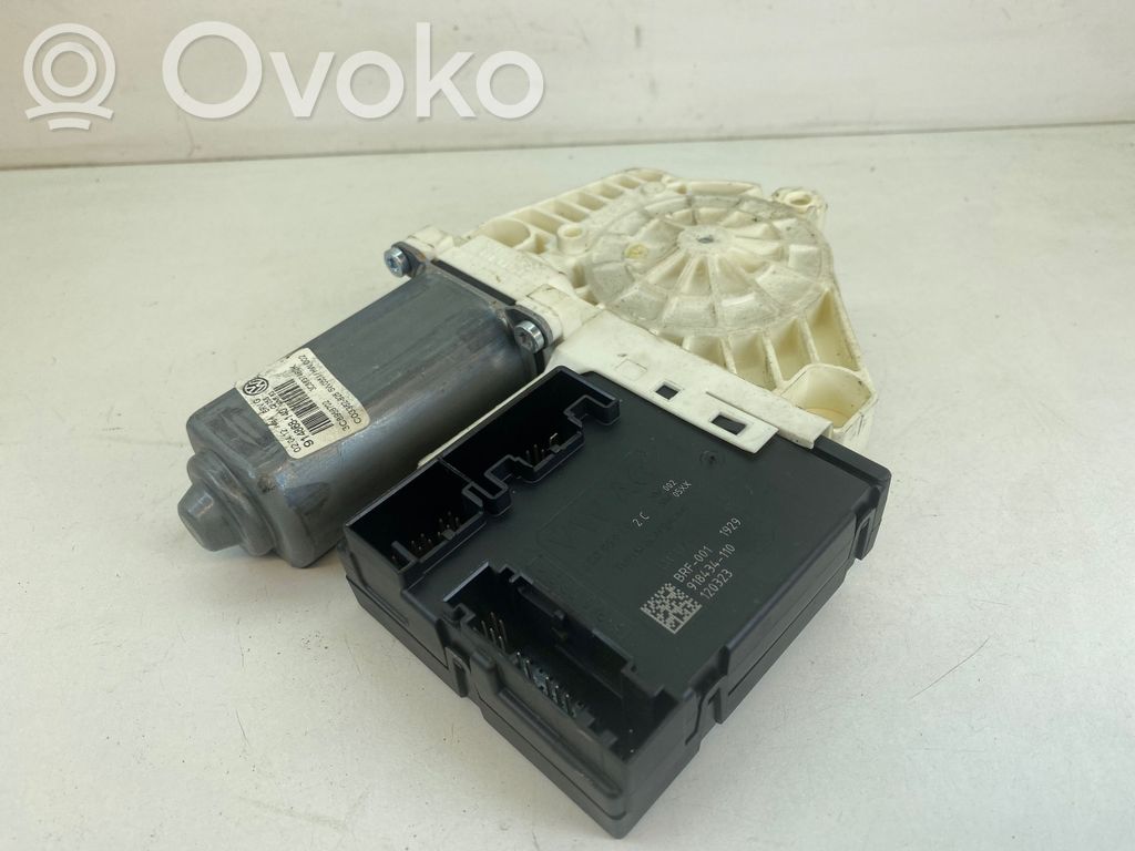 Volkswagen PASSAT CC Front door window regulator motor 