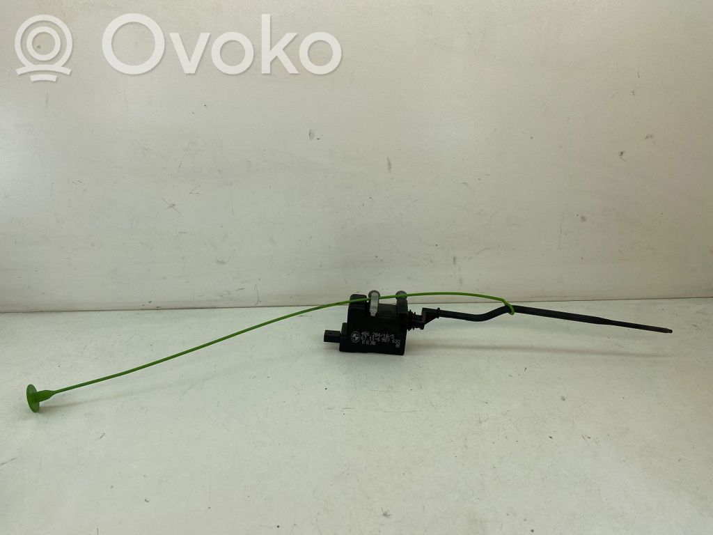 BMW 3 E90 E91 Fuel tank cap lock 