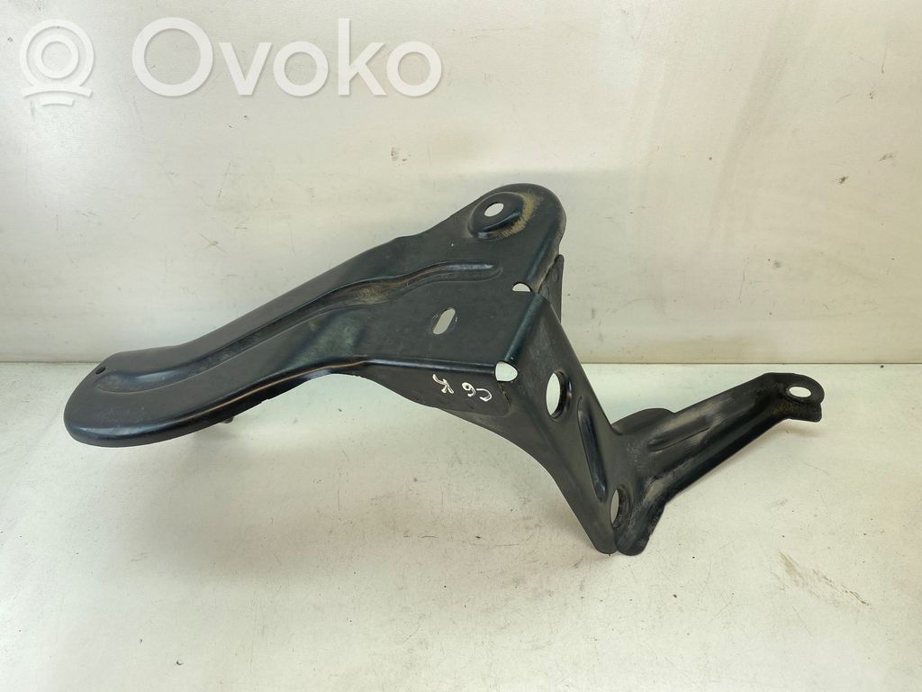 Audi A6 S6 C6 4F Intercooler pipe mounting bracket 