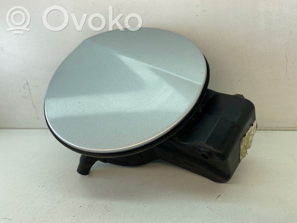 Volkswagen PASSAT B6 Tapón del depósito de combustible 