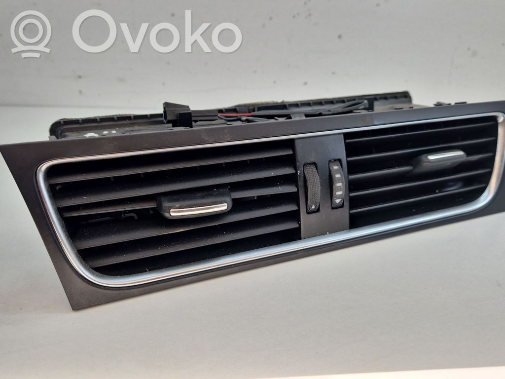 Audi A4 S4 B8 8K Dysze / Kratki środkowego nawiewu deski rozdzielczej 