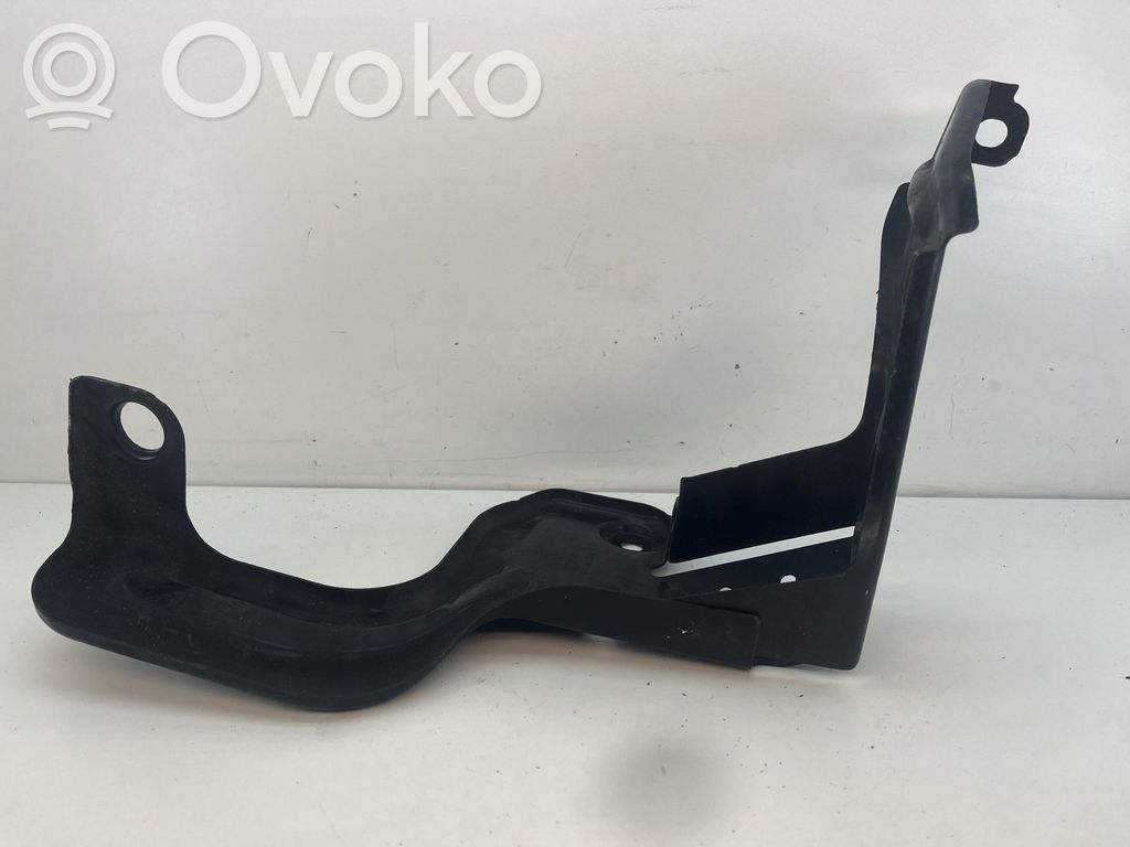 Audi A6 S6 C6 4F Intercooler pipe mounting bracket 