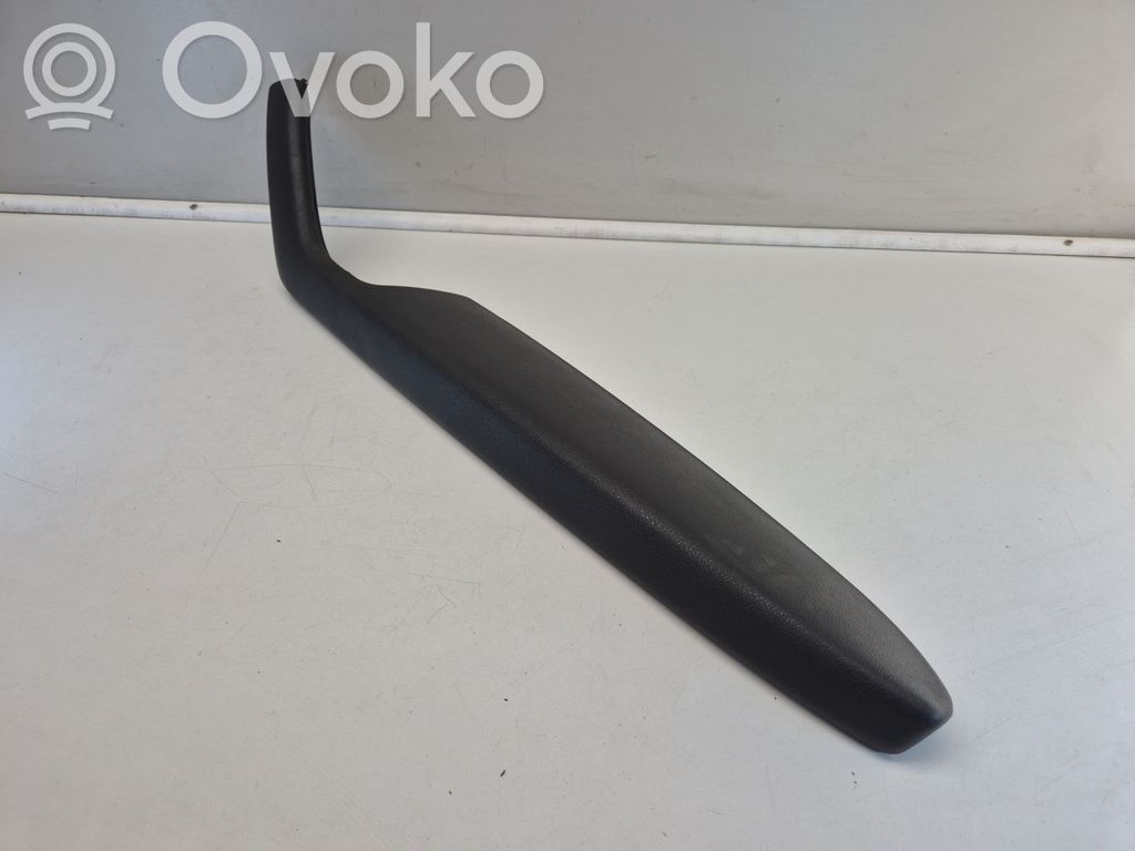 Ramka przycisków otwierania szyby drzwi przednich   8P3867174