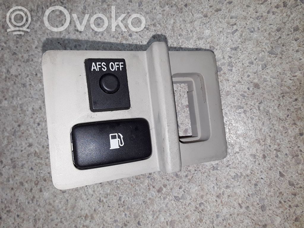 Lexus RX 330 - 350 - 400H Fuel tank opening switch 