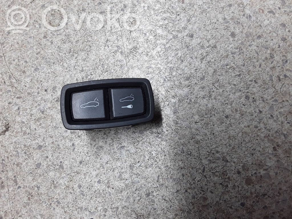 Tailgate/boot open switch button   7PP959832J