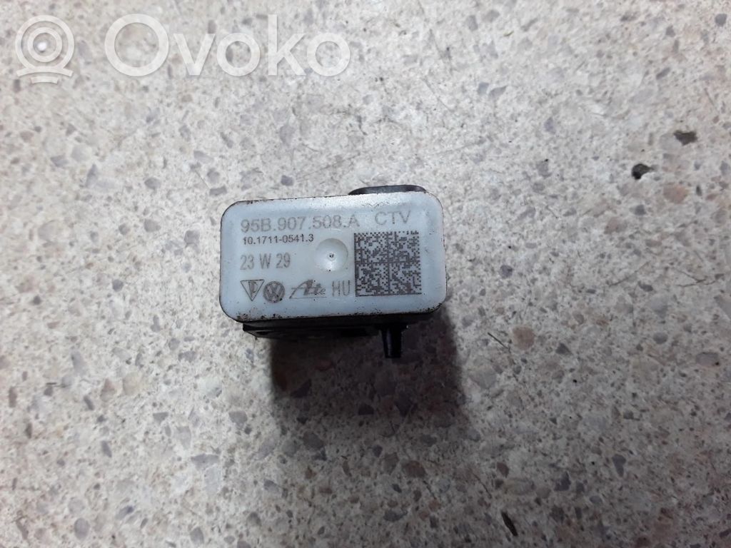 Porsche Macan (95B) Airbagsensor Crashsensor Drucksensor 