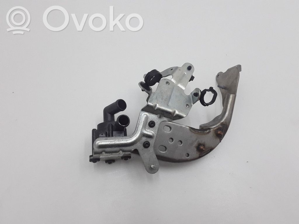 Volvo XC90 Electric auxiliary coolant/water pump 