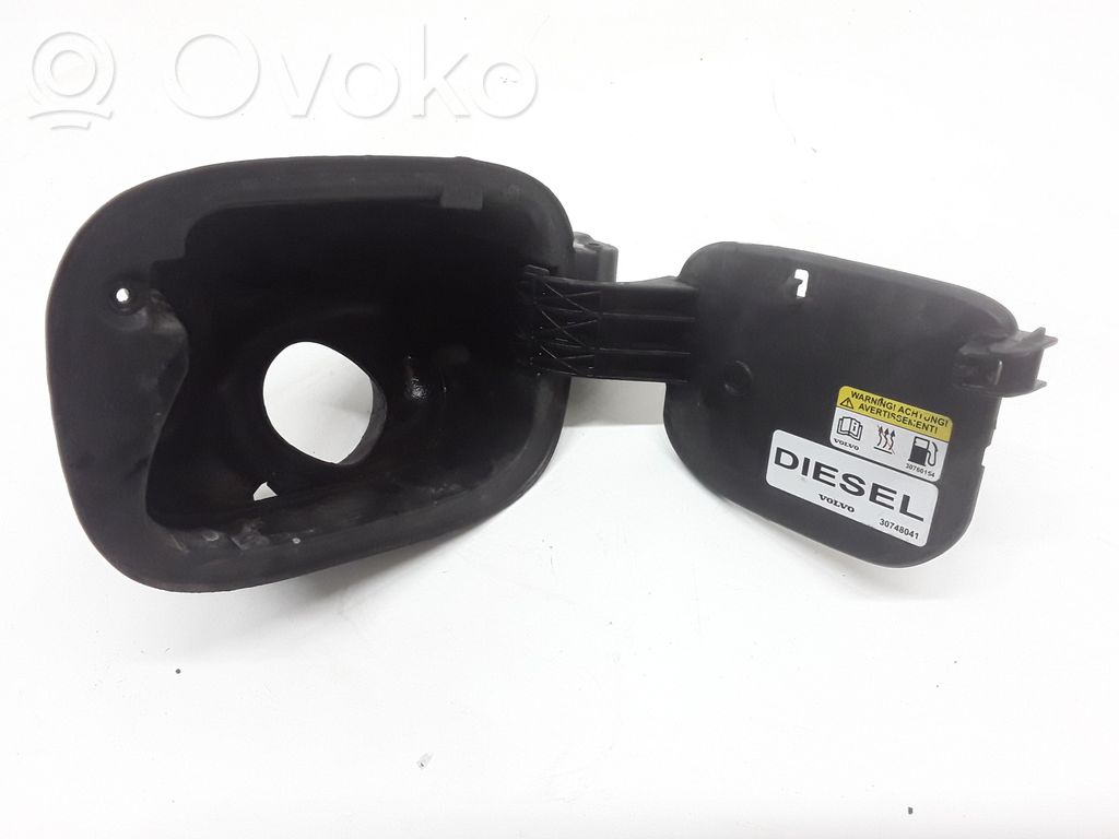 Volvo V70 Klapka wlewu paliwa 