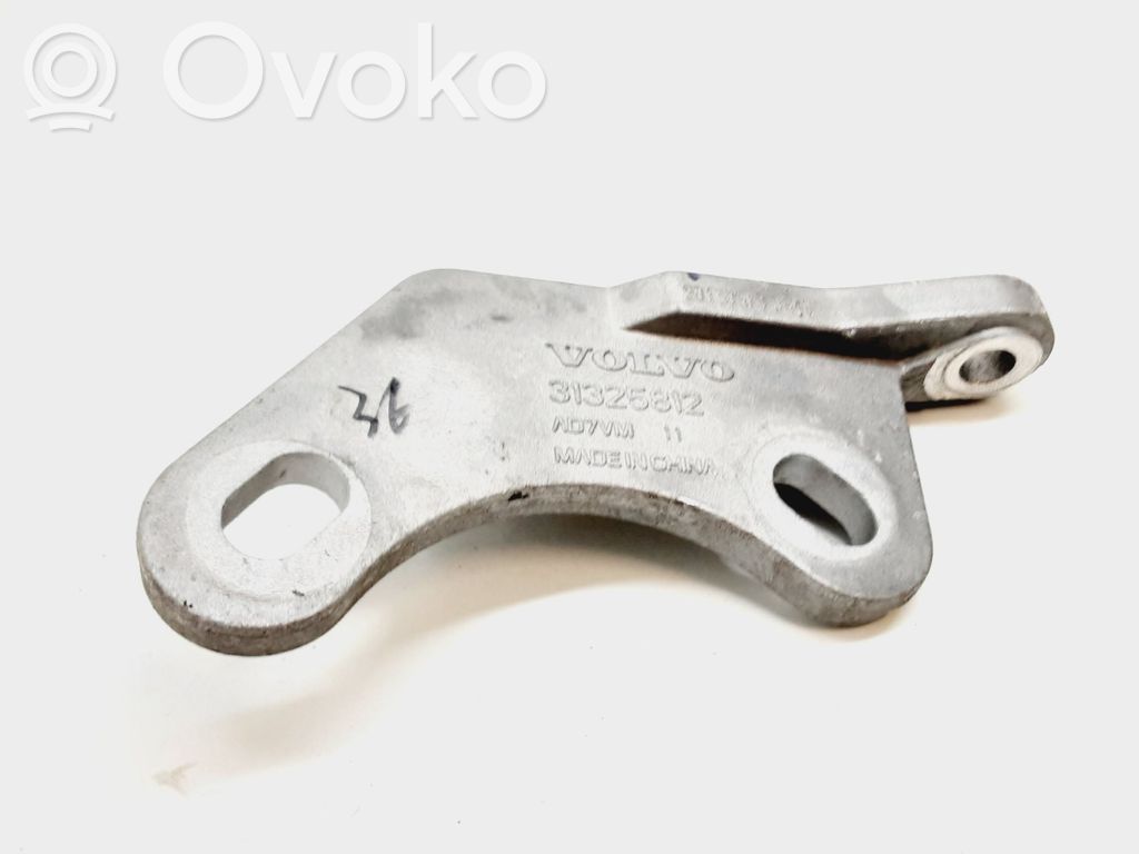 Volvo XC90 Front differential bracket 
