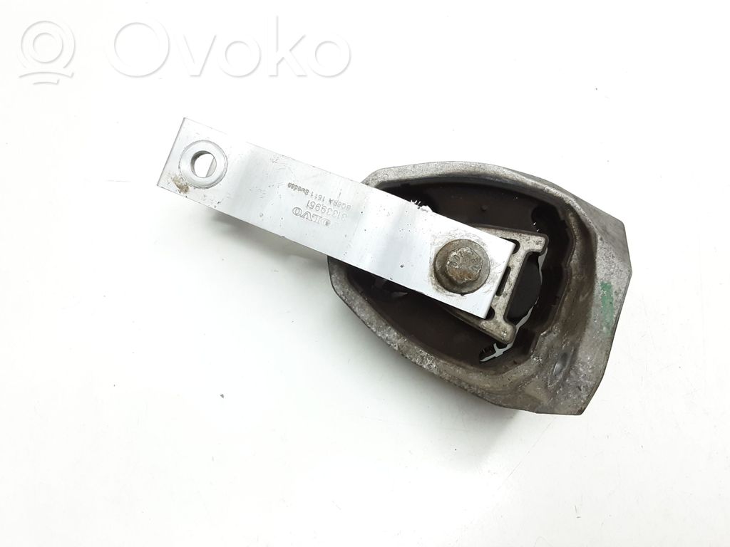 Volvo XC90 Engine mount bracket 