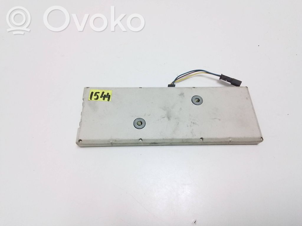 BMW 7 E65 E66 Antenas pastiprinātājs 