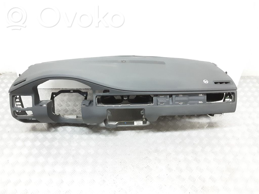 Volvo V70 Panelė 