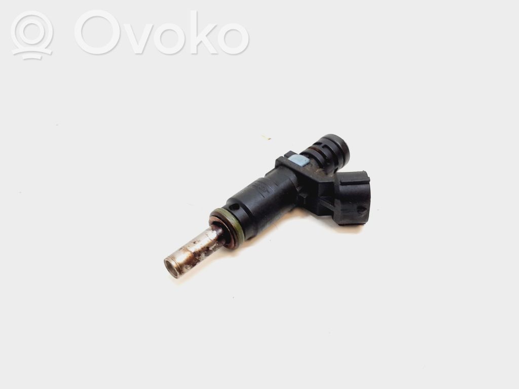 Volkswagen PASSAT B7 USA Fuel injector 