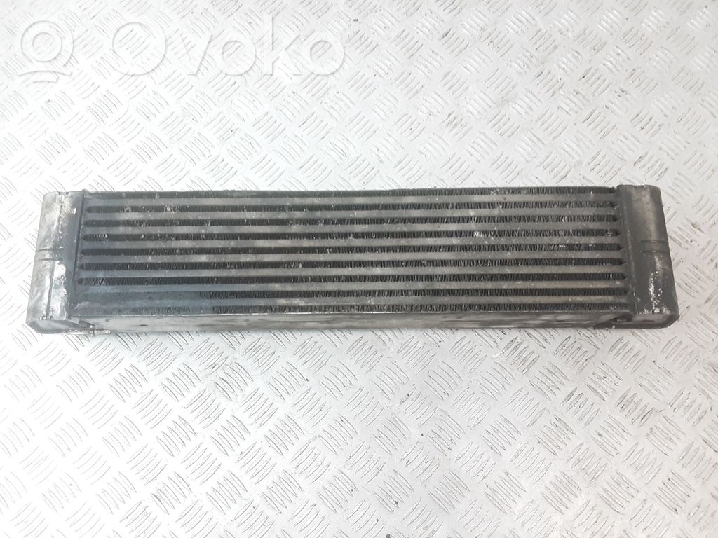 BMW 7 E65 E66 Interkūlerio radiatorius 