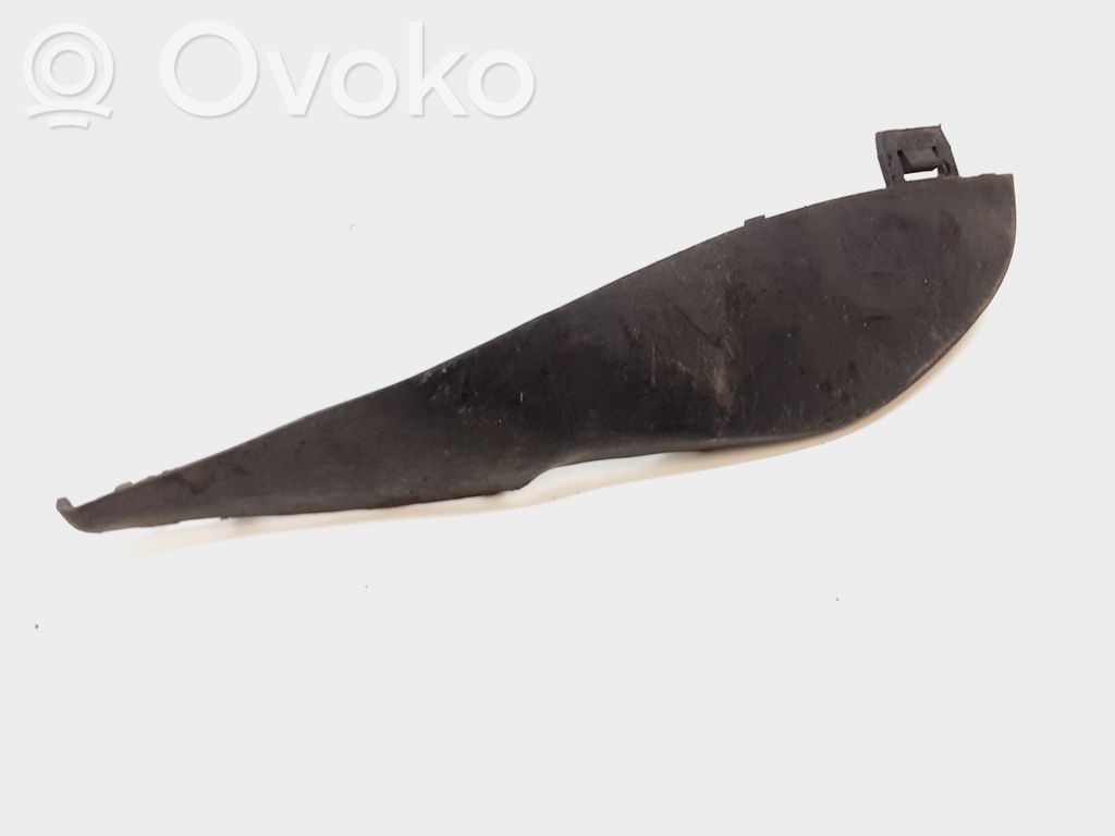 Volvo V70 Fender end trim 