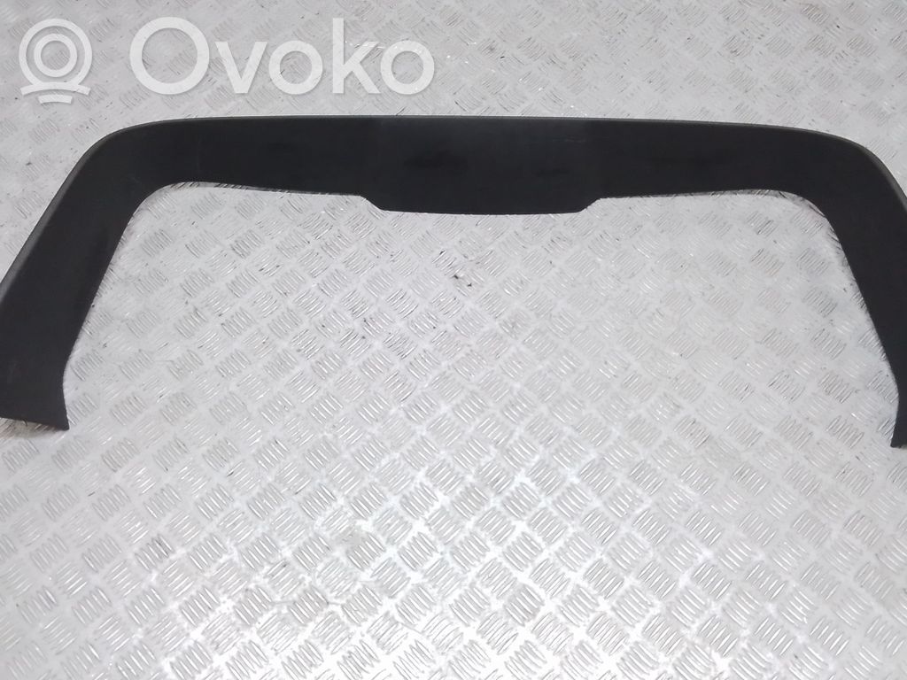 Volvo V70 Tailgate trim 