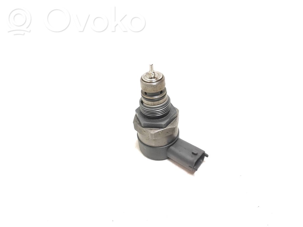Volvo S60 Regulator ciśnienia paliwa 