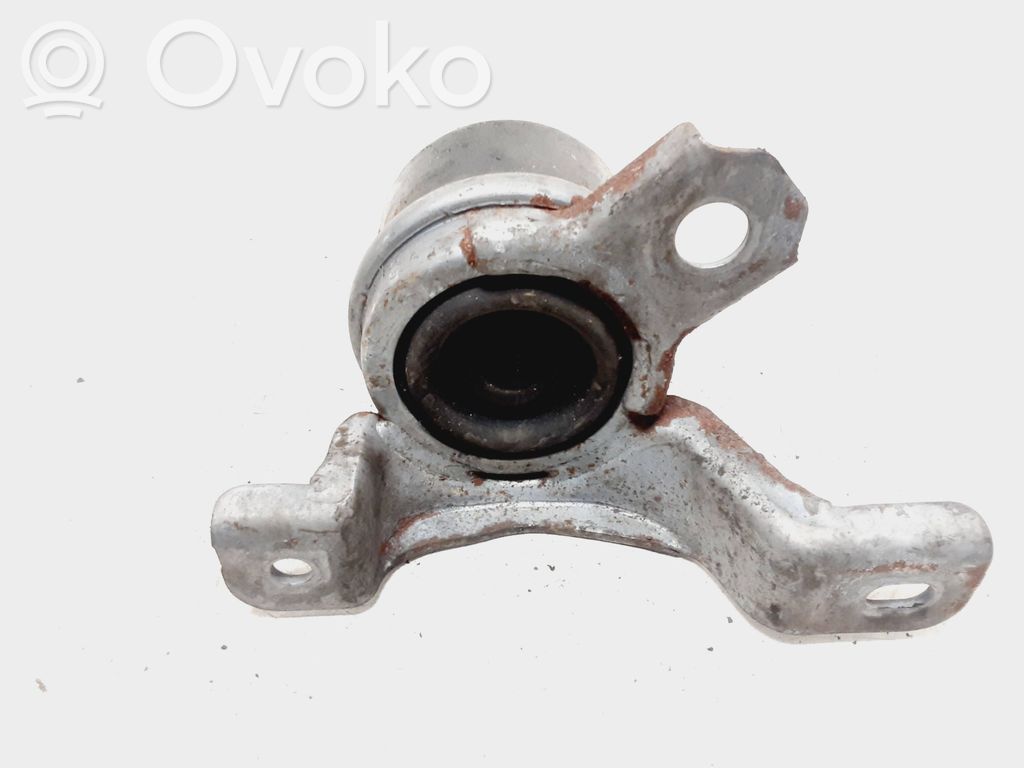 Volvo S60 Engine mount bracket 