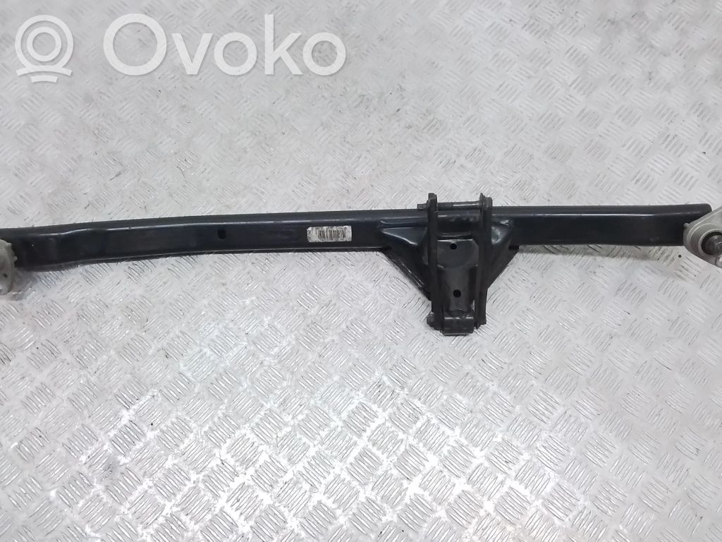 Volvo XC90 Engine mount bracket 
