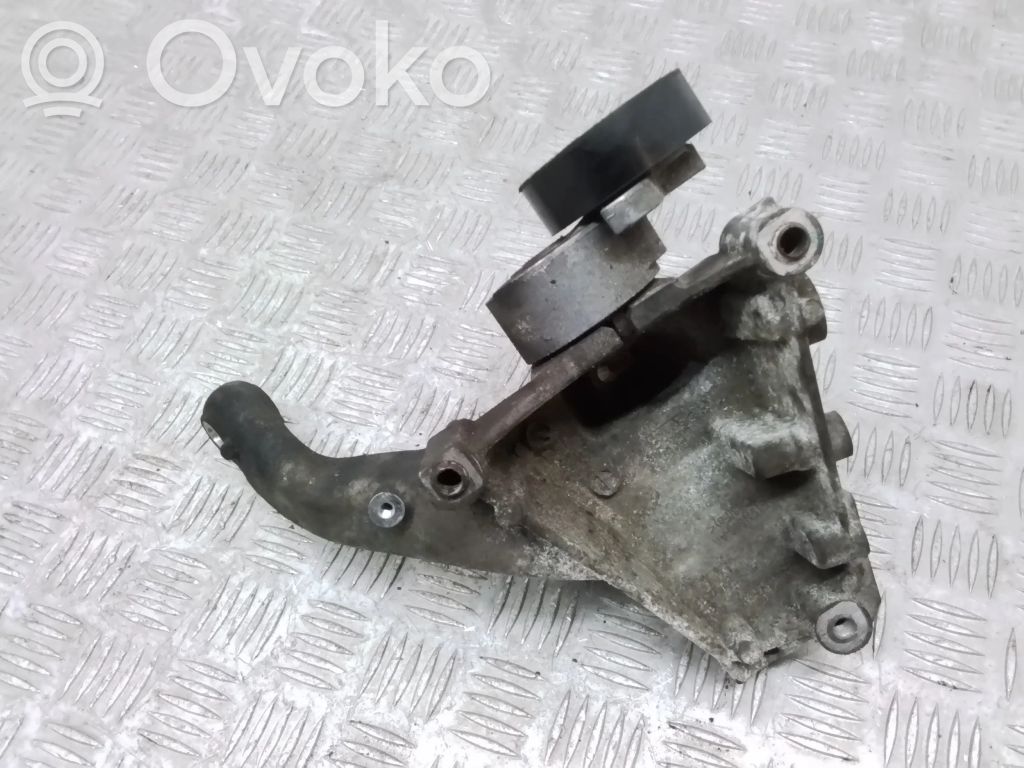 Engine mounting bracket   31258131,G9N19N586AA