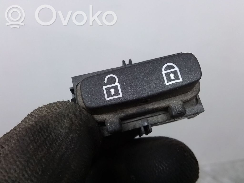 Volvo V70 Central locking switch button 