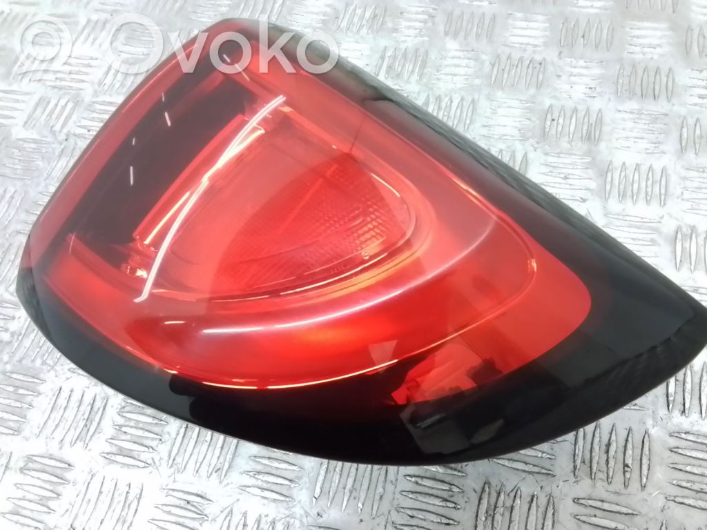 Chrysler Pacifica Rear/tail lights 
