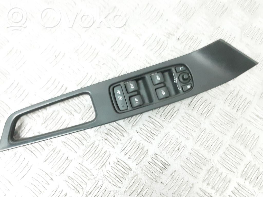 Volvo XC60 Electric window control switch 