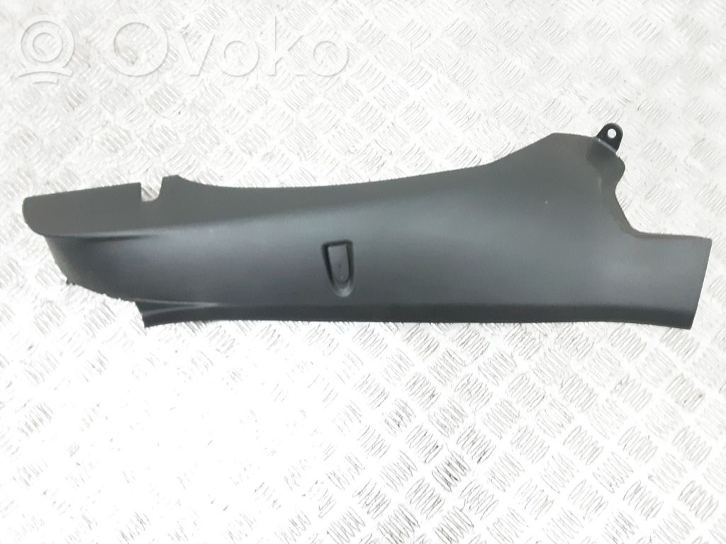 Seat Leon (5F) Šoninė apdaila prie galinės sėdynės (viršus) 