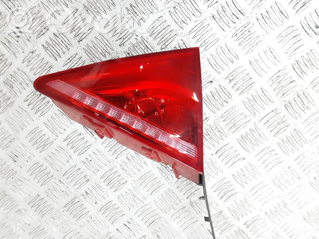 Lampă spate în capacul portbagajului   4G8945093A,597503