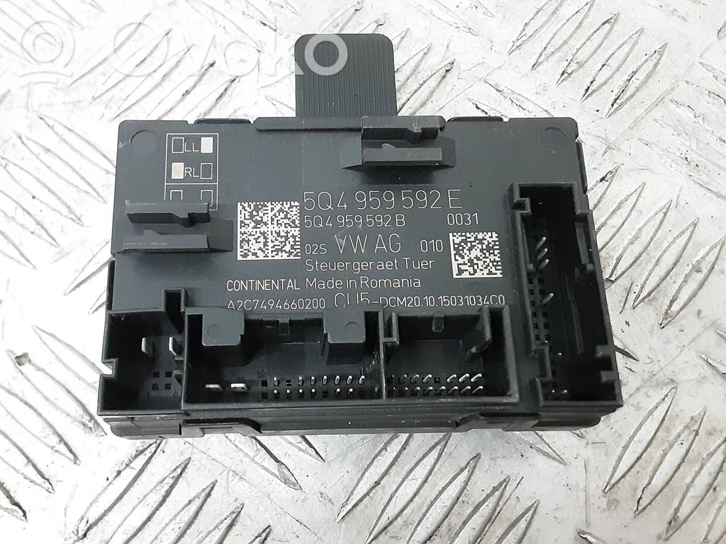 Volkswagen Golf VII Door control unit/module 