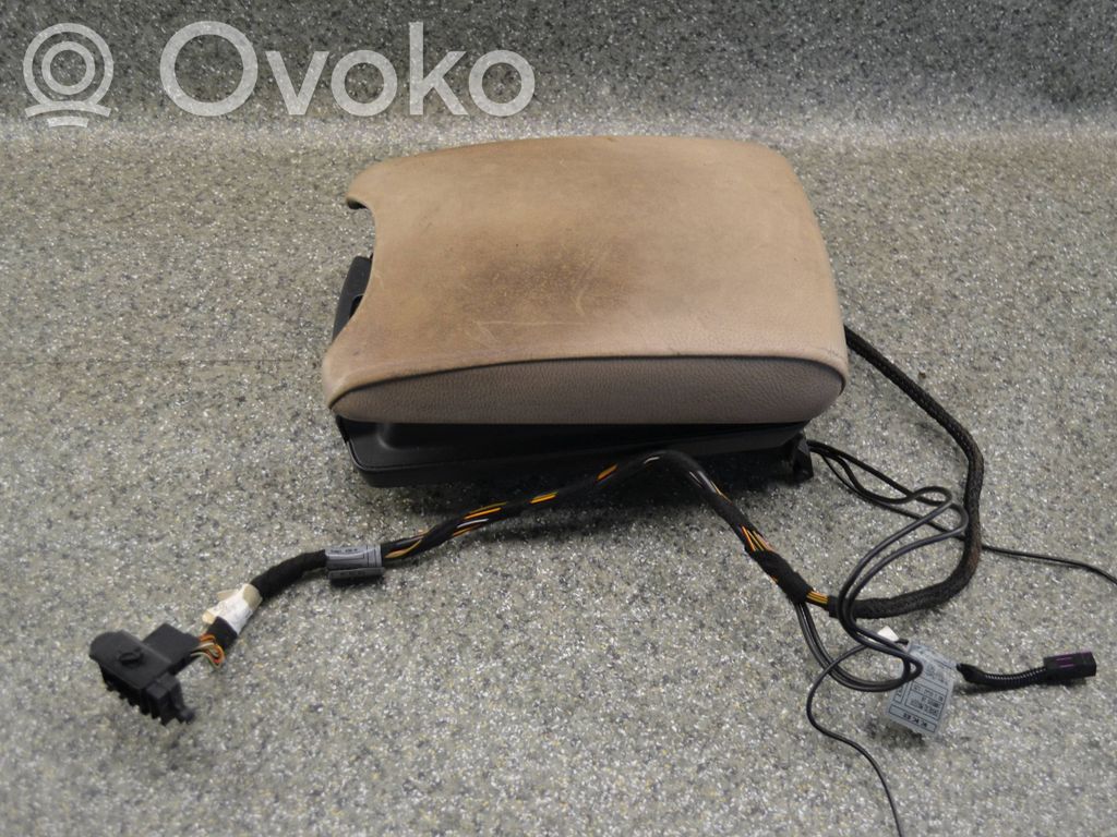 Armlehne   693756201,04110386A