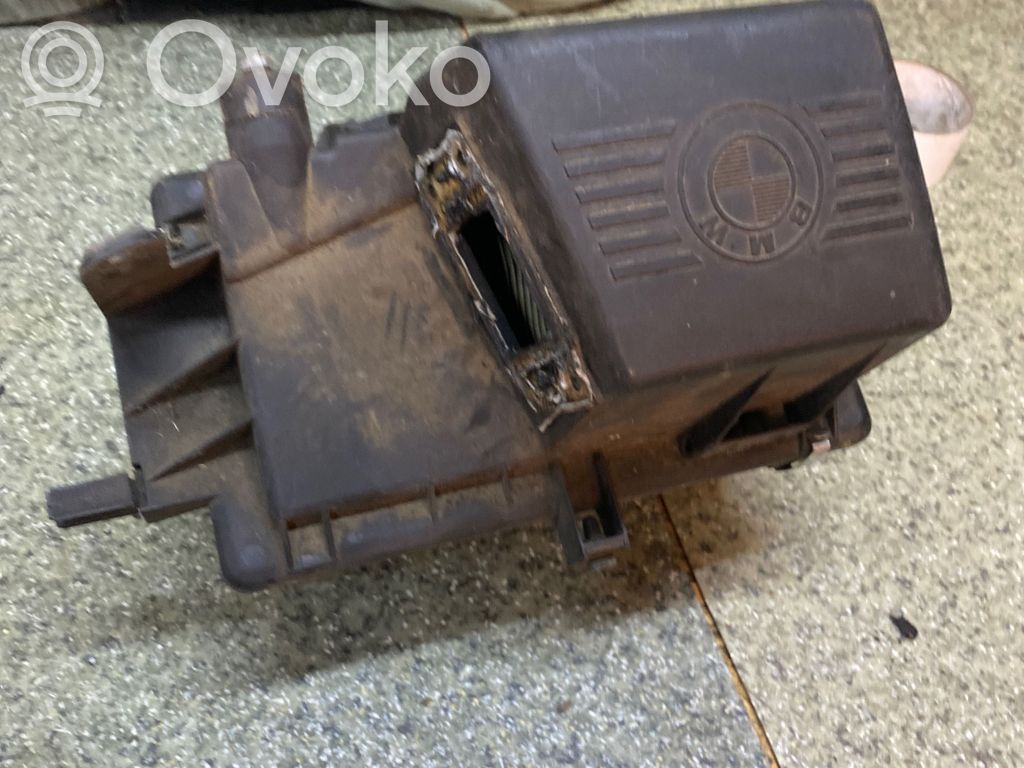 BMW 3 E30 Luftfilterkasten 