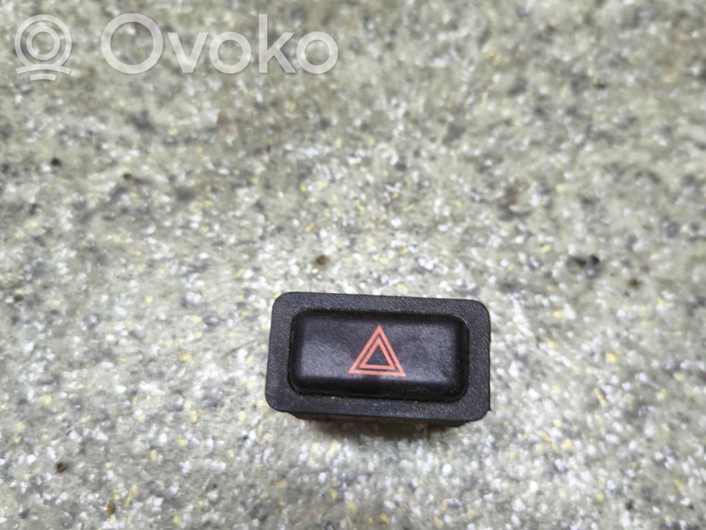 BMW 3 E30 Interruttore luci di emergenza 