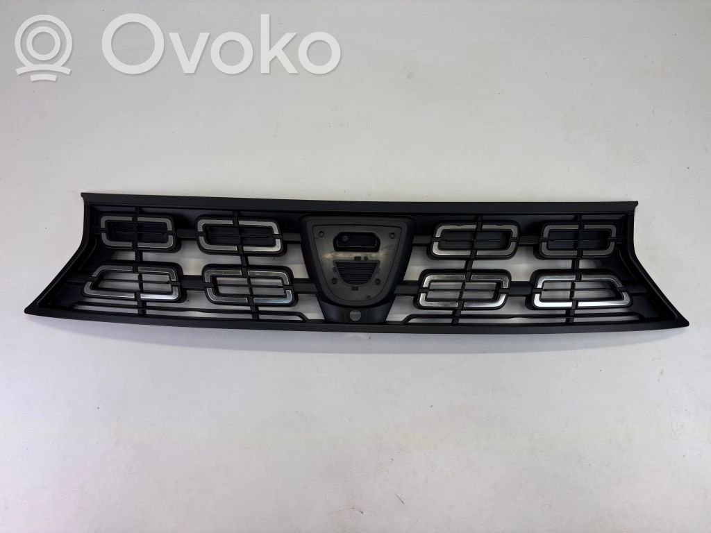 Dacia Duster II Front grill 