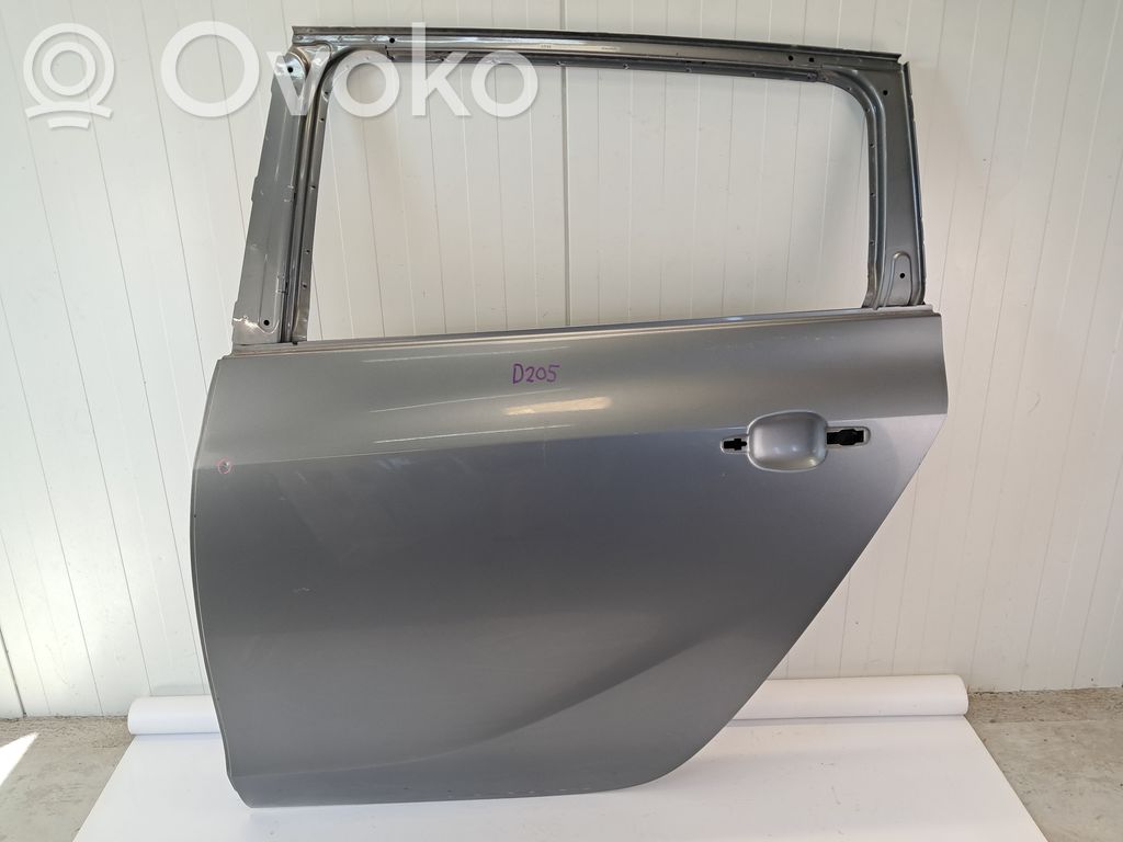 Opel Zafira C Rear door 