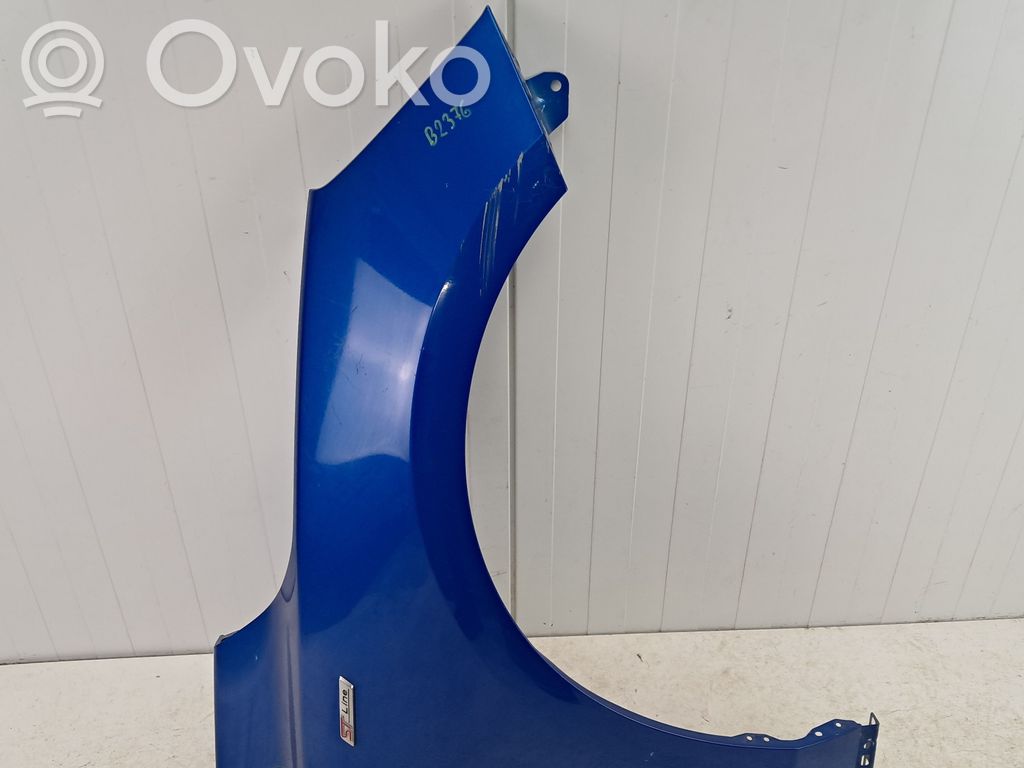 Fender   B2376